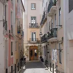 Bica Apartment By Pedro